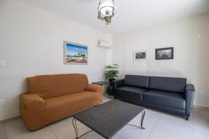 MAU31 - Churrasqueira, Av. Brasil, 3 Dorm