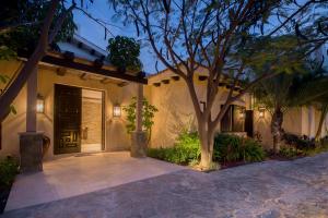 Villa de Suenos by Cabo Villas