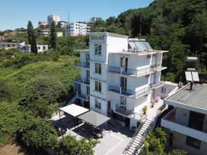 Hotel Fama