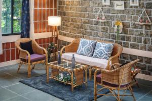 Rustic FarmPoolProjectorIFHA Nomination MMT