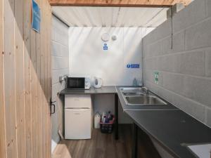 Woodpeckers Shepherds hut