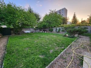 Guesthouse Near Paris Huge Garden