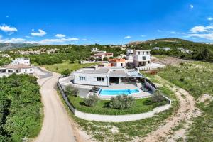 Villa Immortelle with pool and sea view