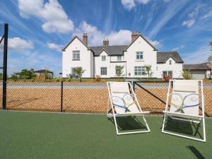 Meadow Manor And Spa