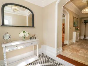 Meadow Manor And Spa