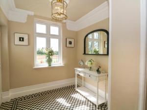 Meadow Manor And Spa