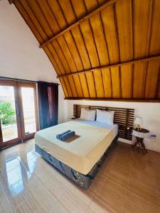 Phòng Giường Đôi Lớn Loại Sang (Deluxe Queen Room)