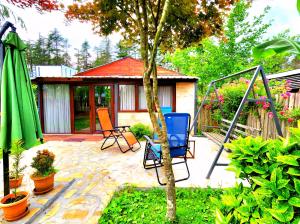 House & Yard Sesil M 110m to beach Kaprovani