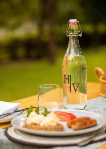 The Hidden Valley Lodge