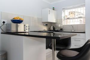 26 Manhattan Square - Table View Self Catering Apartment