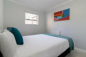 26 Manhattan Square - Table View Self Catering Apartment