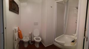 Chambre Double ou Lits Jumeaux avec Salle de Bains Privative Externe