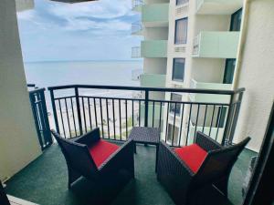 WINTER RATES! Serene 1Br Oceanview 2 Balcony Suite PG1038