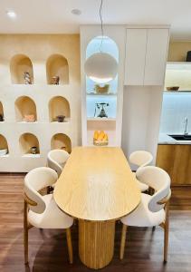 Green Diamond Halong - Bai Chay Bridge View