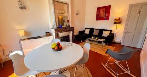 AC - Hypercenter - Quiet with a view!