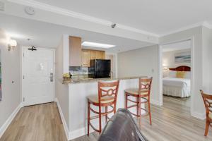 WINTER RATES! Impressive 1Br Oceanfront Suite, Dogs OK! 1006