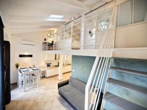 Maisons de vacances La 34 Tiny House with sunny terrace : photos des chambres