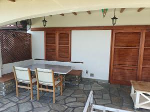 Mikiverna Beachfront Family Maisonette