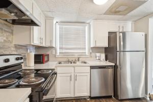 Spacious 1 Bed 15 Bath Towmhome I Ellenwood