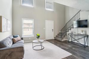 Spacious 1 Bed 15 Bath Towmhome I Ellenwood