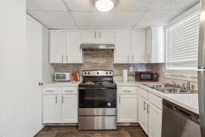 Spacious 1 Bed 15 Bath Towmhome I Ellenwood