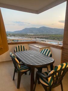 Apartamento con terraza, piscina y vistas en Oropesa del Mar Edificio Torremar - Ubytování bez kategorie ve městě El Borseral