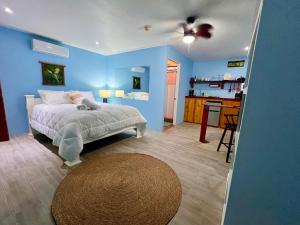 Peace of Paradise Breakfast Included Free Manuel Antonio Park Tour