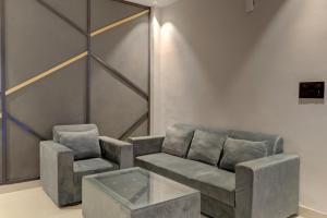 Hotel Aura Homes 1 BHK Near Golf Course Road Gurgaon