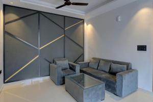 Hotel Aura Homes 1 BHK Near Golf Course Road Gurgaon