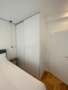 Neapoli Modern Apartment