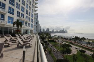 The Sands Apartments By Acomodo