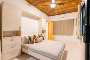 7BR Villa with Pool, Cold Plunge, and Prime Location