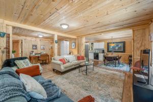 Downtown Mentone - Baileys Bungalow