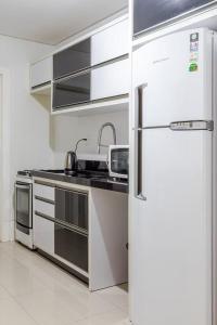 Alto padrão 50m do mar com 3 suítes