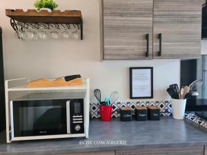 Maisons de vacances Dors Fee Duplex avec Toit-Terrasse et Salle de Jeux - Centre Bourg a 4 min du Puy duFou : photos des chambres