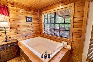 Adorable Escape by Venture Smoky Mountains