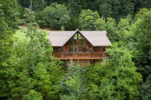 Adorable Escape by Venture Smoky Mountains