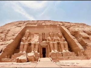abu simbel and luxor trip