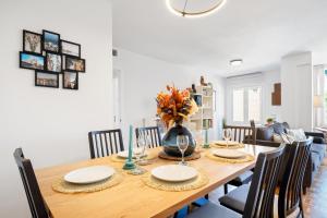 New apartment in the city center 3beds, 2baths, terrace & parking