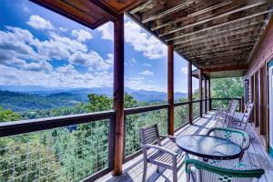 Bluebirds Over the Smokies by Venture Smoky Mountains