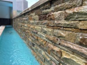 Upmarket Studio Apartment in Cape Town City Centre - The Adderley