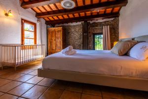 MAS PUIG PIQUÉ - piscina privada, porche, BBQ, y WIFI - 15 PERSONAS
