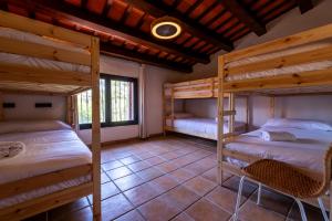 MAS PUIG PIQUÉ - piscina privada, porche, BBQ, y WIFI - 15 PERSONAS
