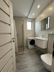 Almiro Residence Studio 24