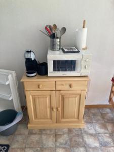 Appartements Edelweiss, Studio 5 pers, balcon sud est, vue sur les montagnes : photos des chambres