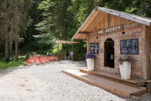 Appartements Edelweiss, Studio 5 pers, balcon sud est, vue sur les montagnes : photos des chambres