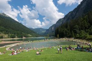 Appartements Edelweiss, Studio 5 pers, balcon sud est, vue sur les montagnes : photos des chambres