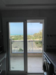 Standing avec vue sur mer