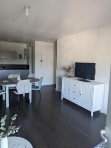 Appartements Joli cocon a Ajaccio avec terrasse vue mer : photos des chambres