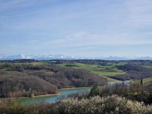 Maisons de vacances Le Paradis Saint Frajou, very beautiful Villa 200m2 swimming pool and style : Maison 4 Chambres